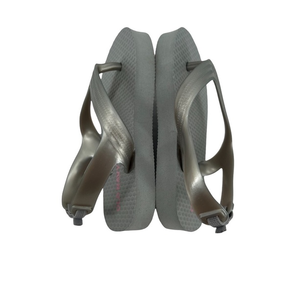 Old Navy Silver Flip Flop Slingback Sandals Size 5 Little Girl's - Picture 5 of 7